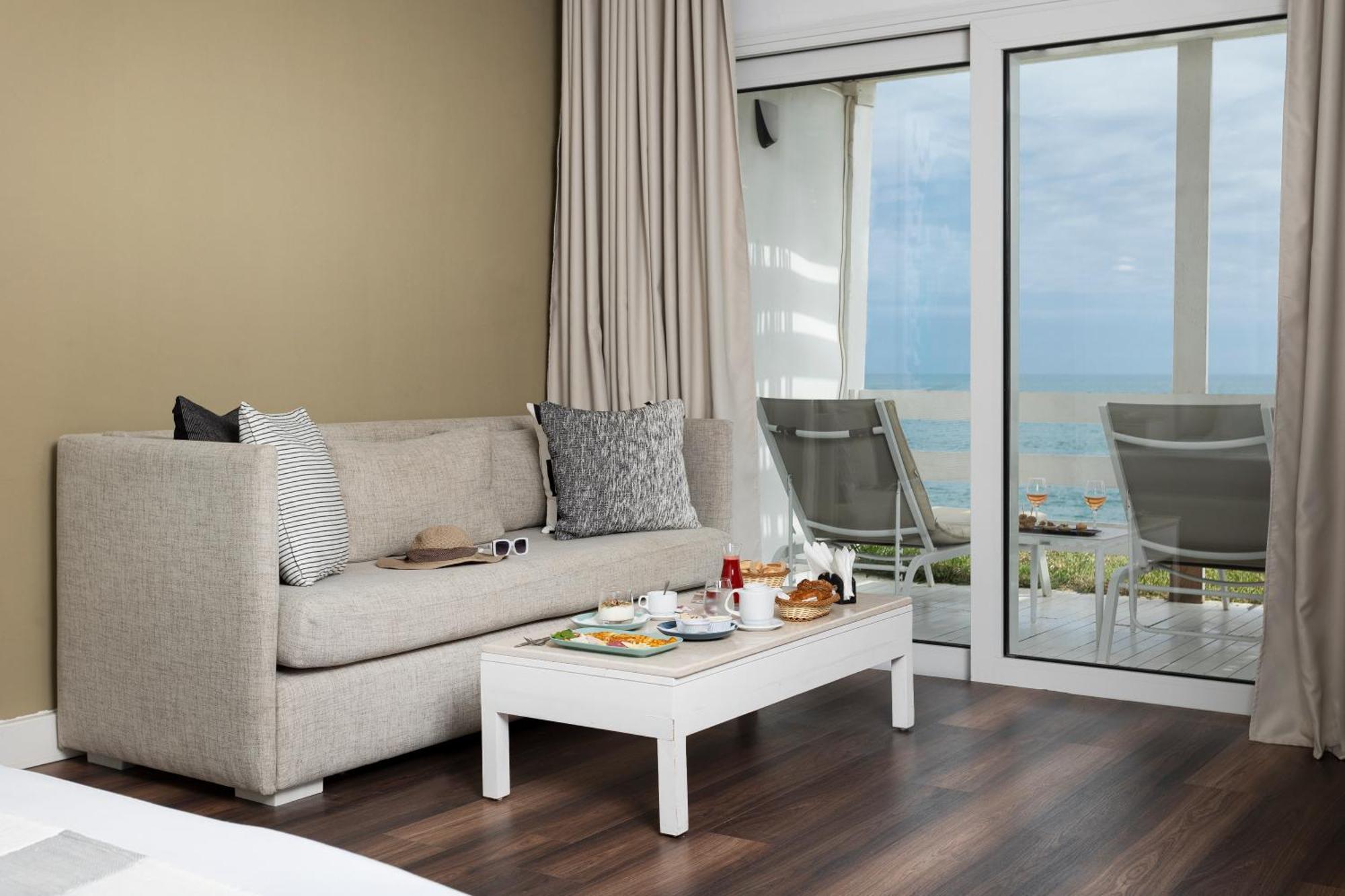 Hotel La Tour Blanche 4*