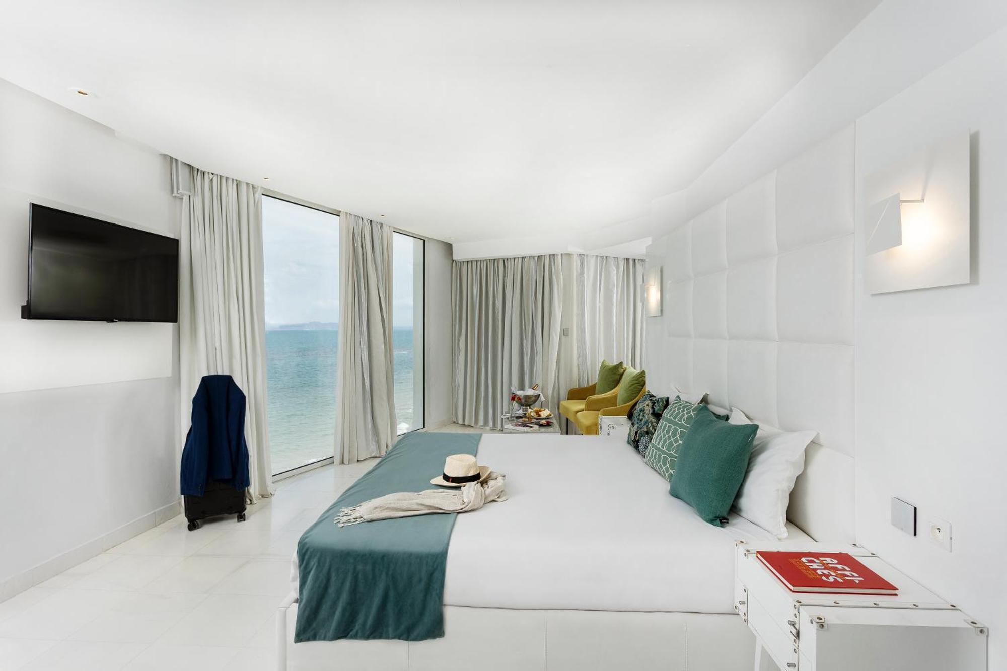 Hotel La Tour Blanche 4*